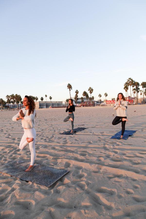 Ocean Front Vortex Female Hostel Private Rooms Free Bikes Los Angeles Exterior photo